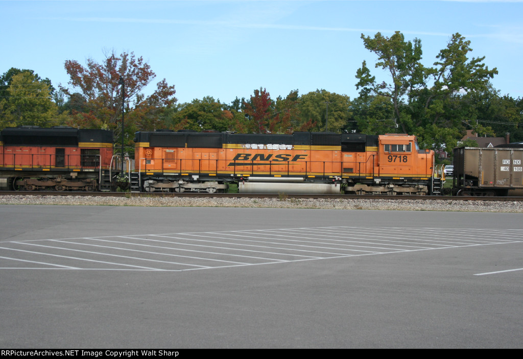 BNSF 9718